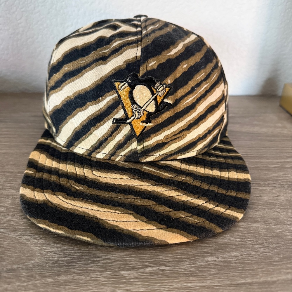 Vintage 90s Pittsburgh Penguins Zebra Print Snapback Hat – NHL AJD Nuzazz